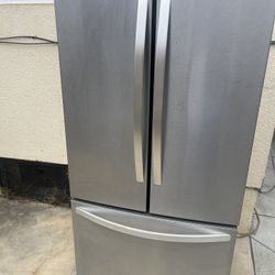 Kenmore Refrigerator 