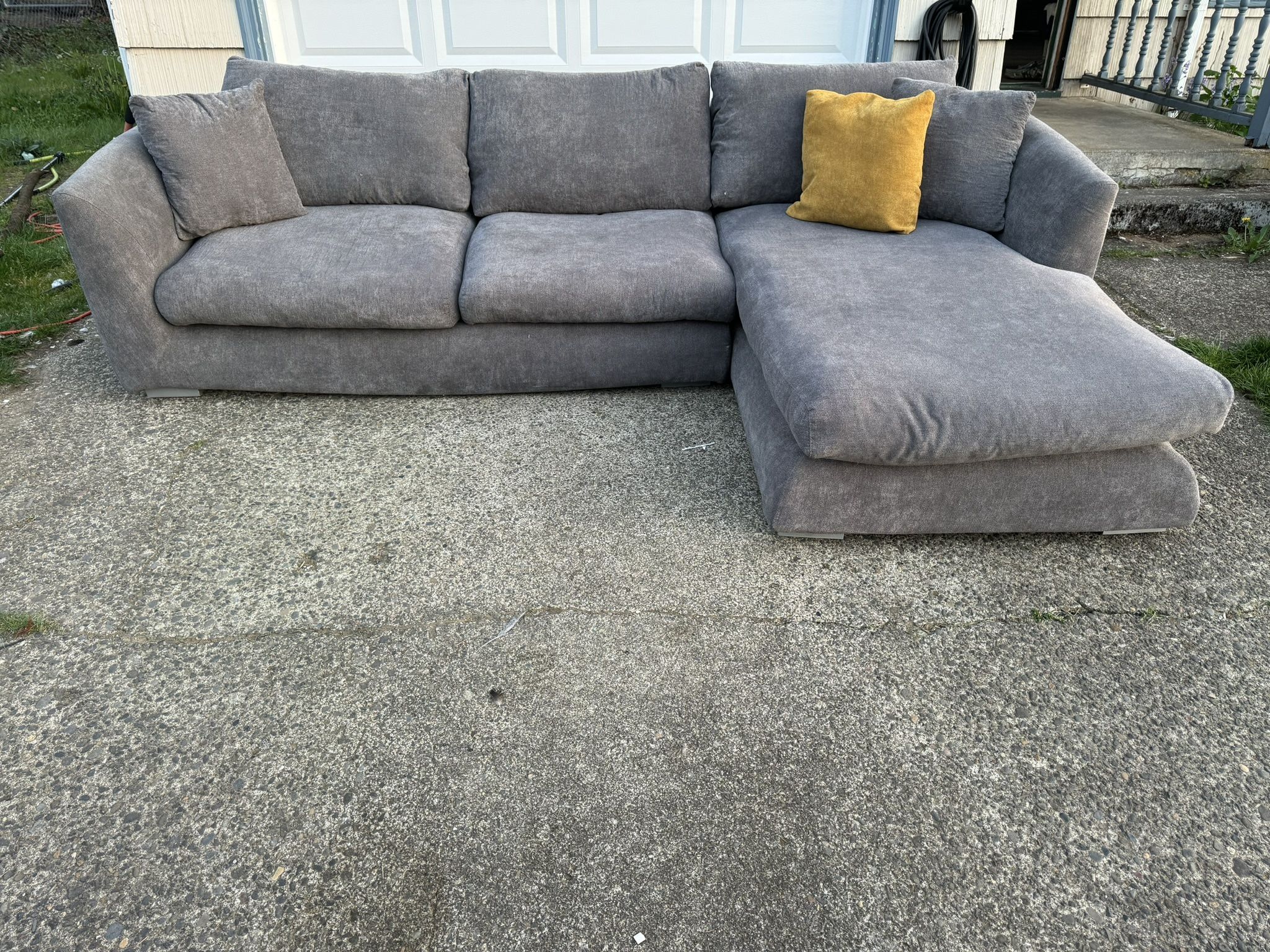 Grey Sectional Couch! Delivery Available🚚