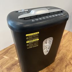 AmazonBasics Paper Shredder - 8 Sheet Cross-Cut