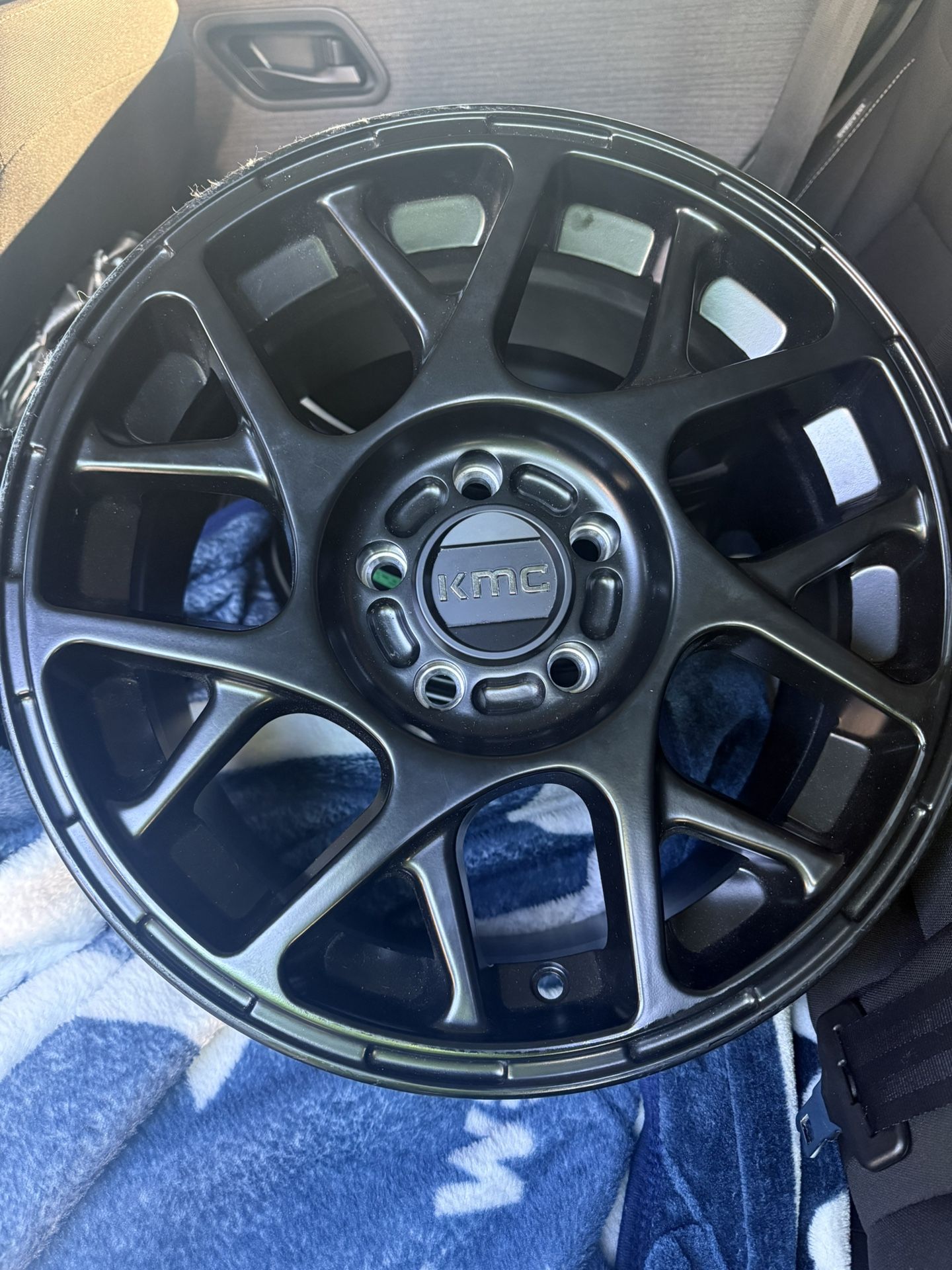 KMC Bully 4 Wheels 16”