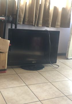 Not smart tv no remote 32 inch great for games