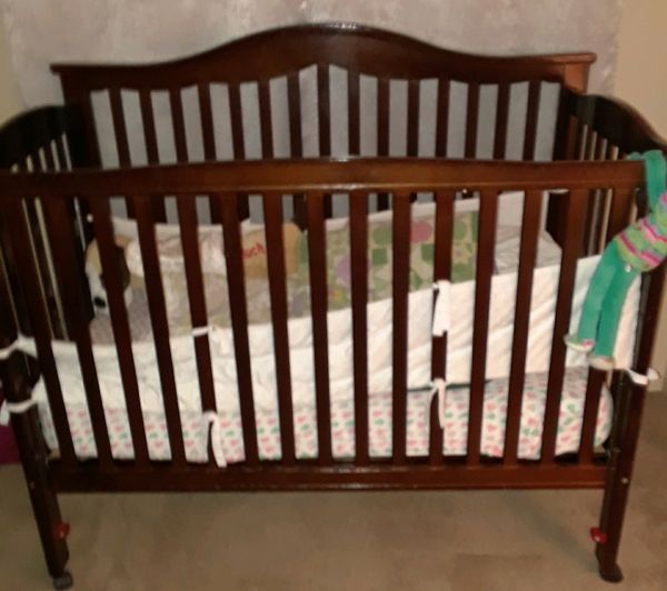 Delta Luv Millennium Crib Bed Model 4840 Baby Toddler For Sale