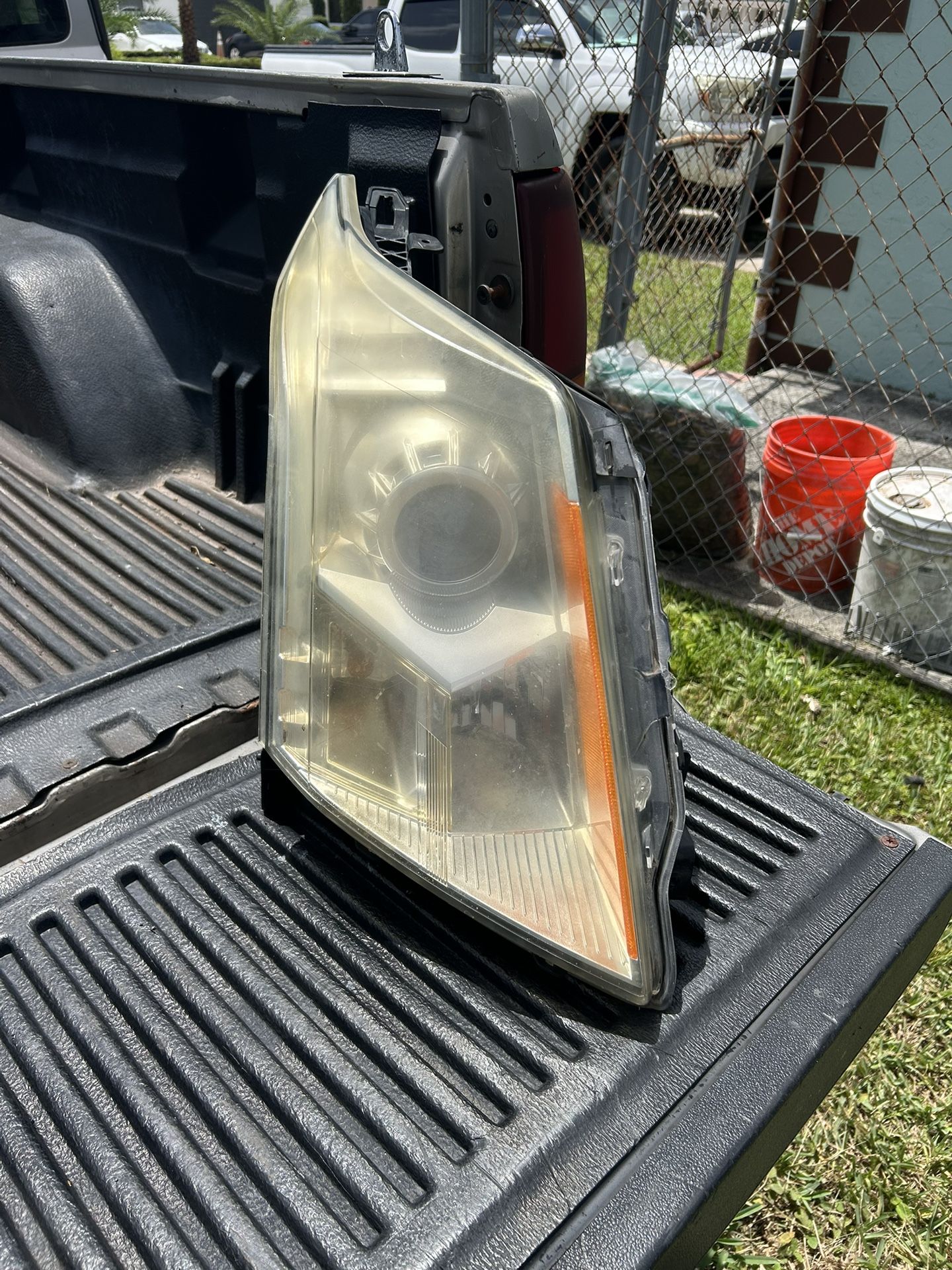 SRX Headlight Front Right
