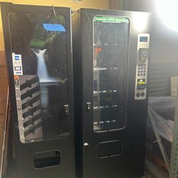 Set Of 2 Snack Vending Machines