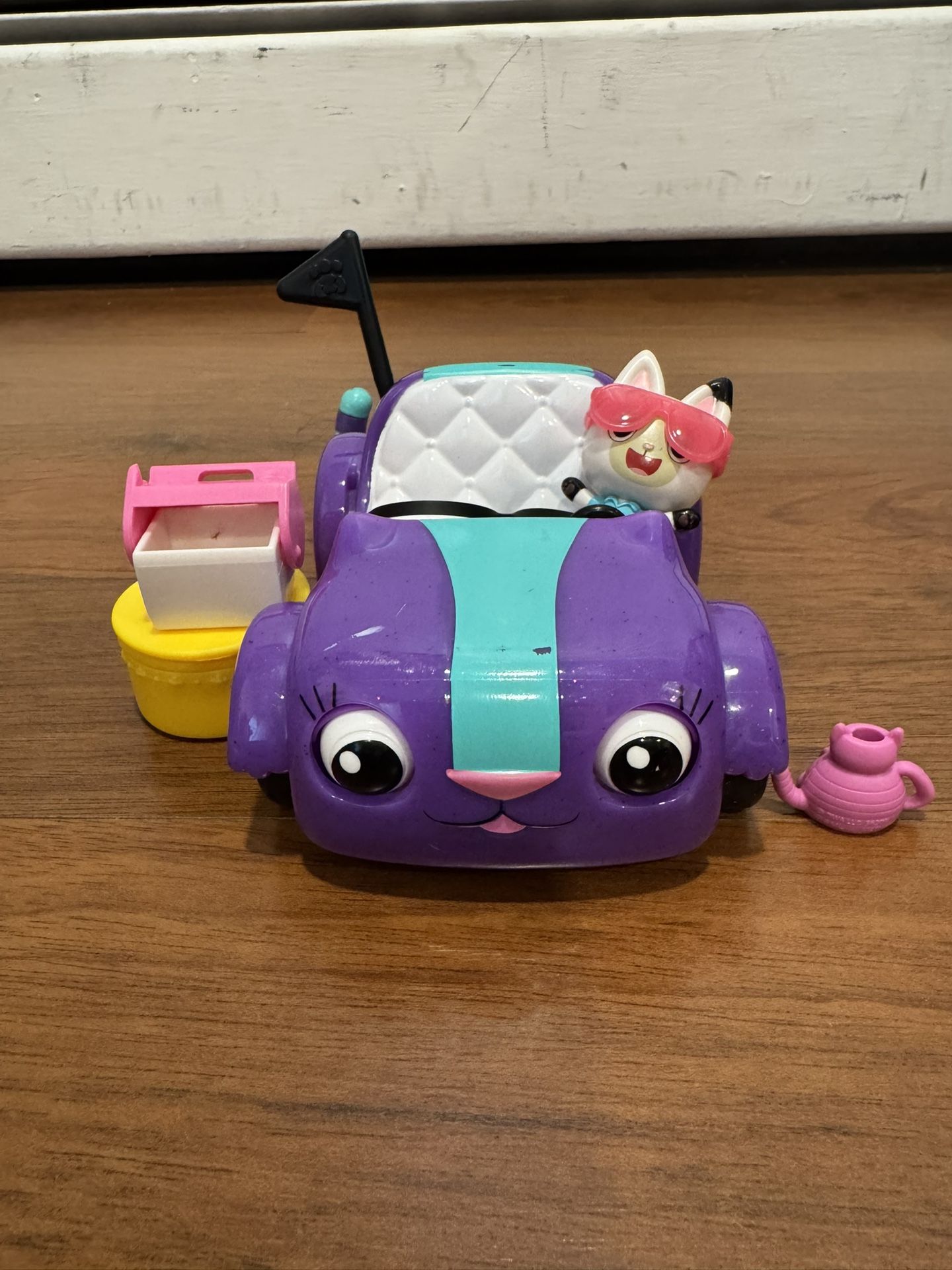 Gabby’s Dollhouse – Carlita & Pandy Paws Picnic Set 