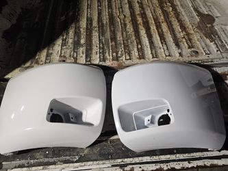 2007-2010 Silverado 2500 Front Bumper End Caps White Brand New With Fog Light Cut Outs