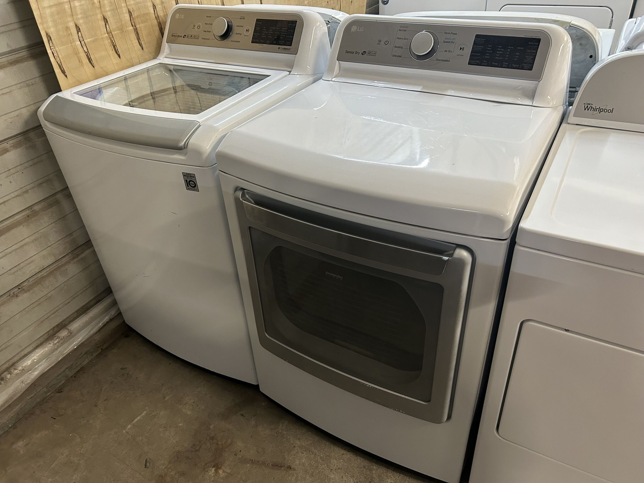 Newer XL Model LG Washer and Electric Scratch and Dent Dryer
