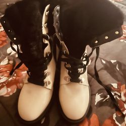 Guess Winter White Boot