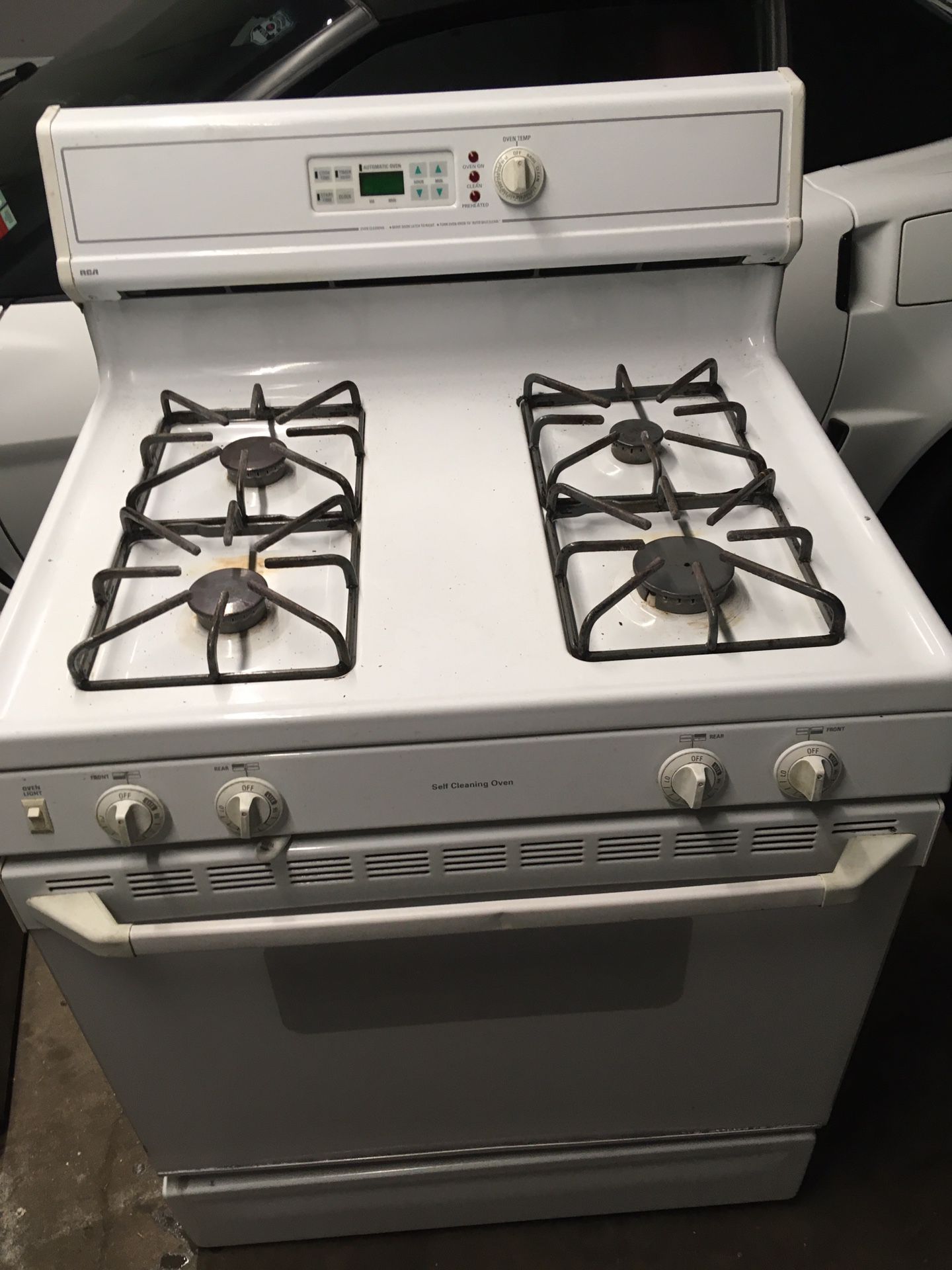 30 inch gas stove,looks and works perfect