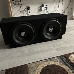 2 10in Subs w/ Custom Box & amp