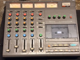 Tascam 244 Portastudio