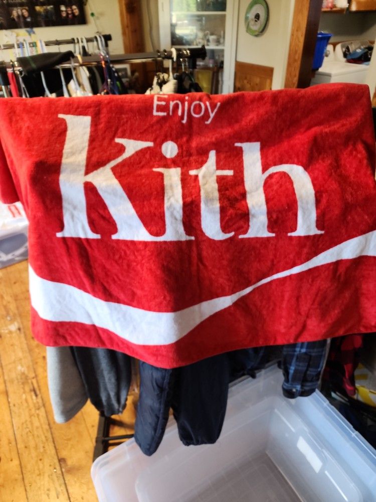 Kith Beach Towel for Sale in Covington, WA - OfferUp