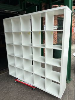5 x 5 Cube Shelf