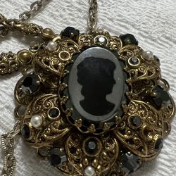 VINTAGE WEST GERMANY CAMEO BLACK RHINESTONE AND FAUX PEARL NECKLACE