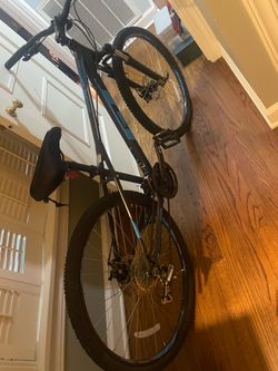 Women’s blue Aggressor Pro GT mountain bike
