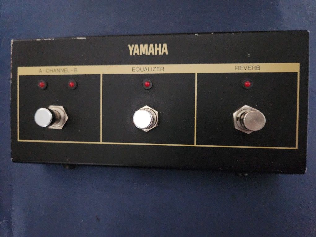 Vintage Yamaha 3 Button Footswitch