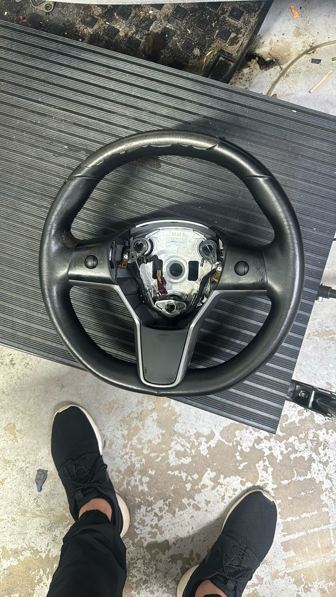 Tesla Model 3/Y Steering Wheel