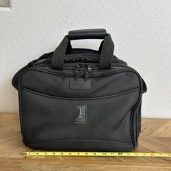 Travelpro Crew Classic Carry-On Under Seat Duffel Bag Like New West Las Vegas See My Listings Summerlin