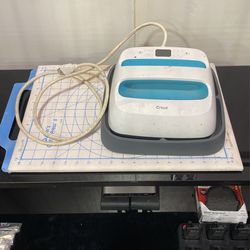 Cricut EasyPress Bundle