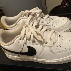 Grade School Forces Size 5.5