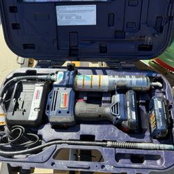 Lincoln Power Battery Grease Gun 20v Used 3 Times 