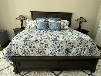 Aspenhome King Bedroom Set