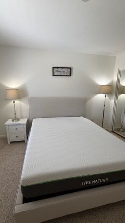 Queen size bed