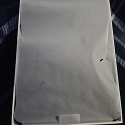 Looking To Trade Or Sell My Like New 256gig Apple Ipad Pro 11inch Unlocked Cellular/wifi 