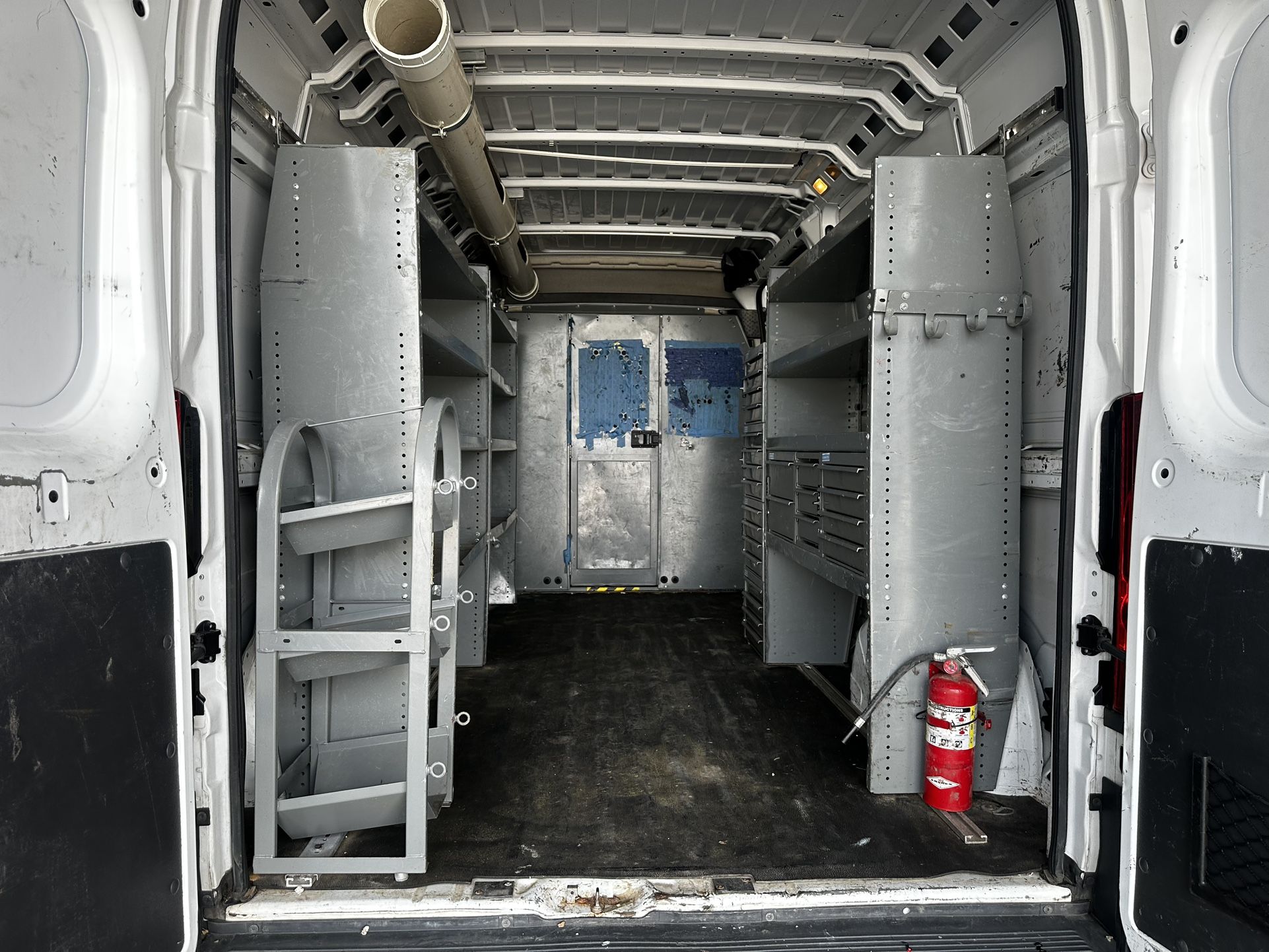 Van Shelfs
