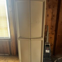 Rubermaid Storage Closet