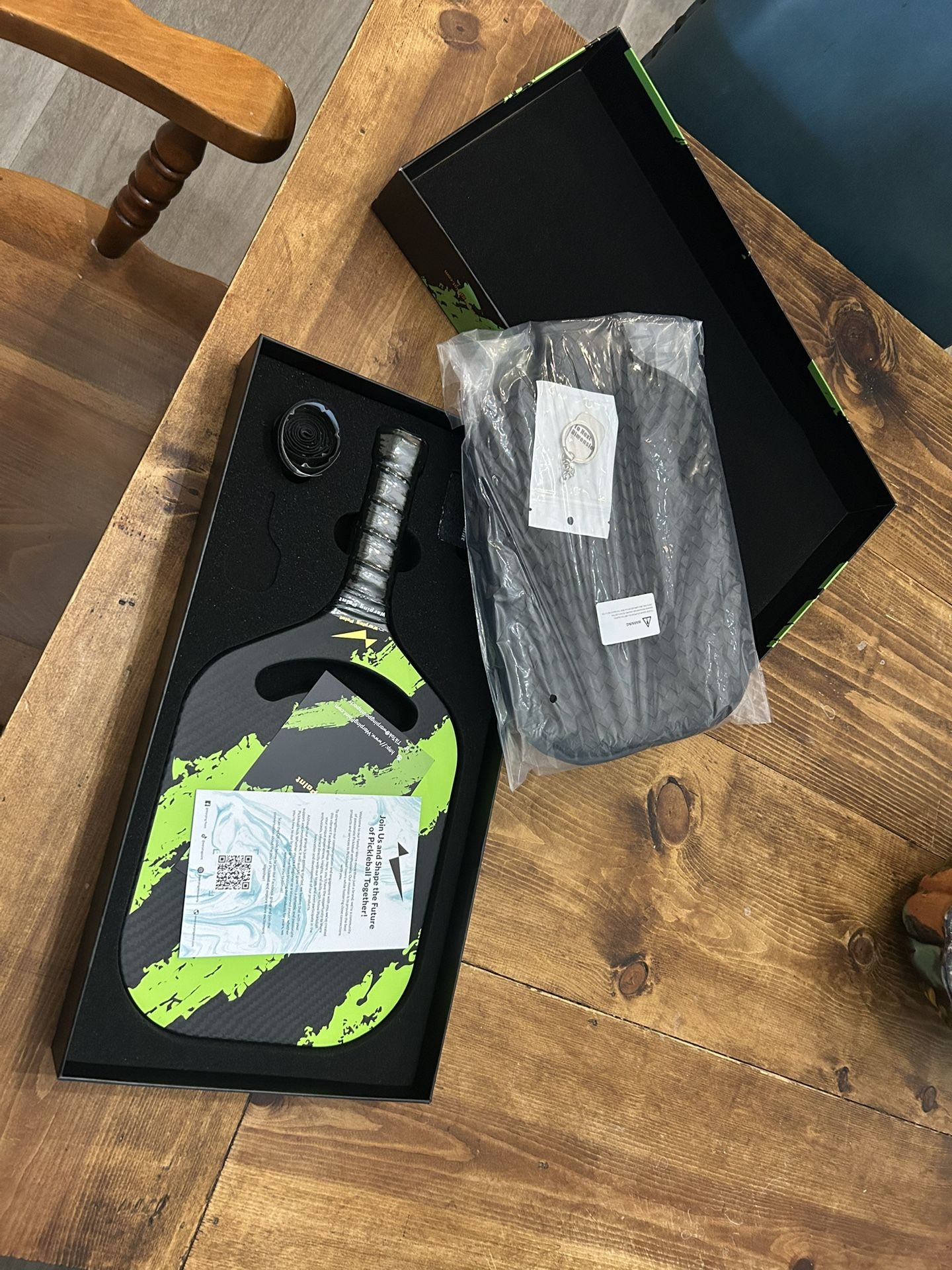 Warping Point Pickleball Paddle