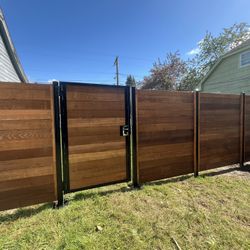 Privacy horizontal Cedar fence w/ Heavy Post