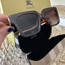 💎 BURBERRY Designer Sunglasses For Woman 💎