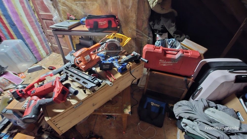 Power Tools BRUSHLESS W BATTERIES