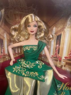 NEW Barbie Doll 2011