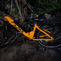 ORANGE APIAS  E BIKE