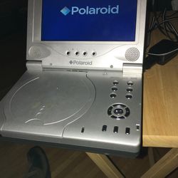 poloroid portable dvd player
