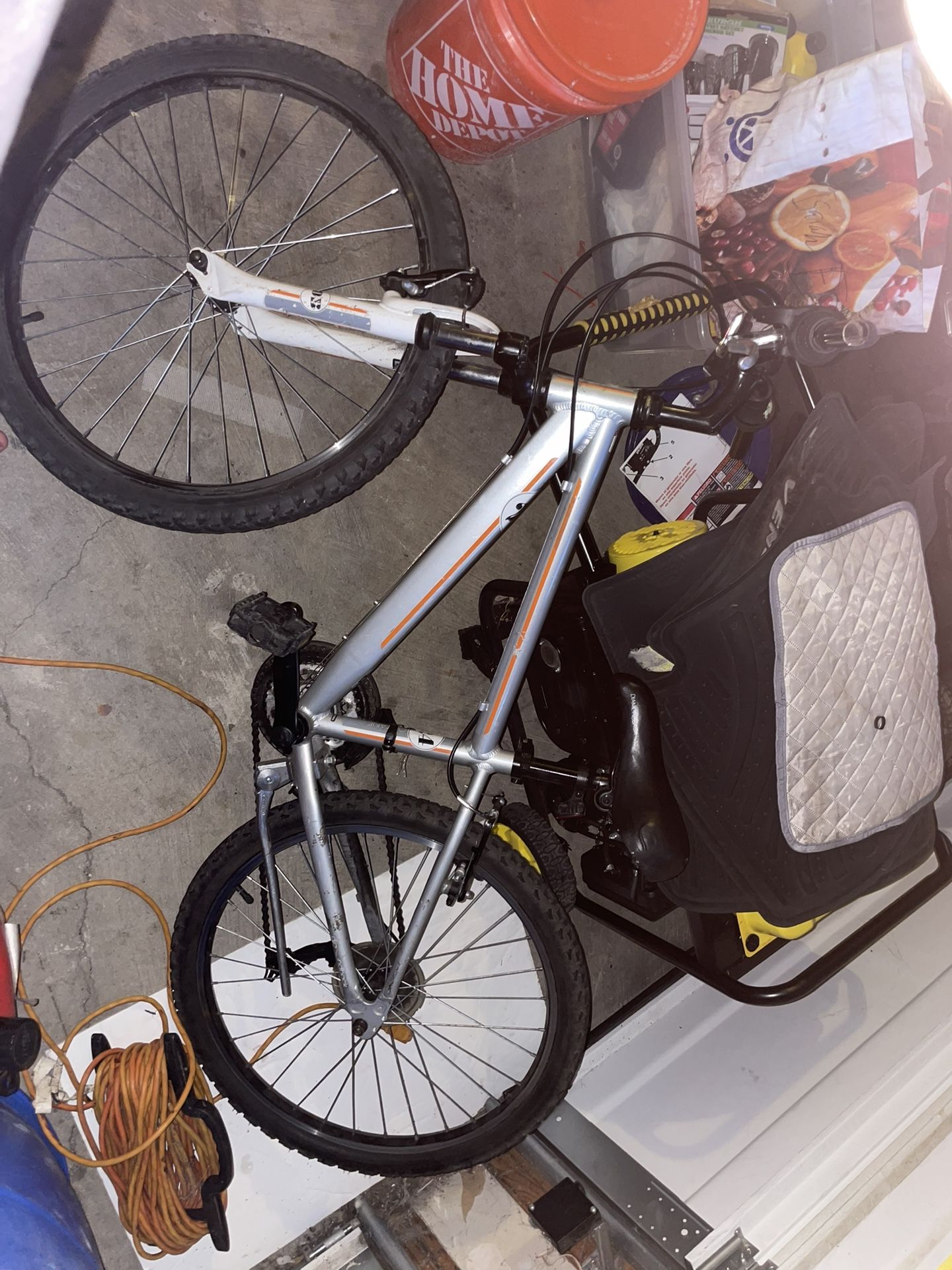 Diamond mountain bike for kids/teens