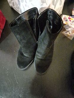 Woman's shoes
