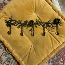 Ornamental flower Coat hanger wall hook
