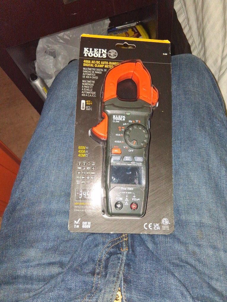400c Ac/dc Auto -ranging Digital Clamp Meter Cl390