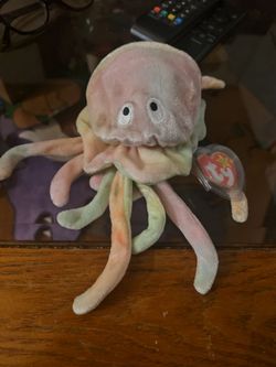 Gucci the Jellyfish  with tag errors