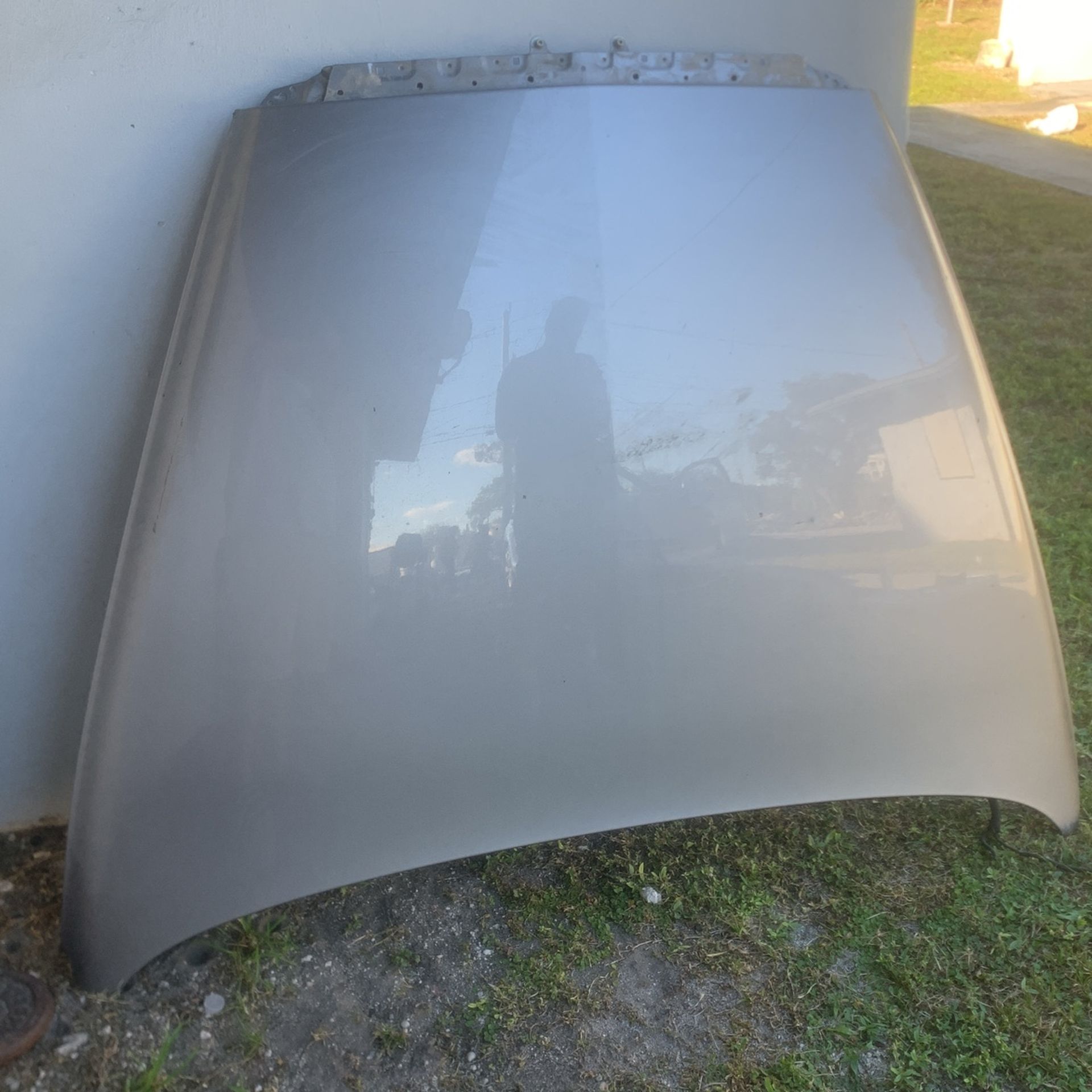 bentley continental hood