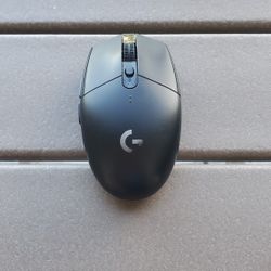 Wireless logitech gaming mouse