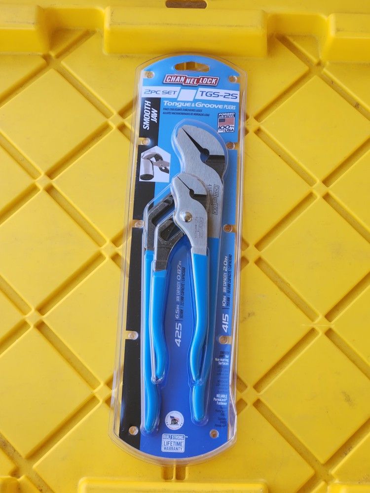 Channellock
6 in. and 10 in. Smooth Jaw Tongue and Groove Pliers