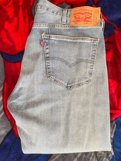 Men Levi's (size W38 L30)