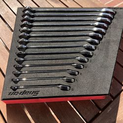 Snap On Metric Ratcheting Wrench Set