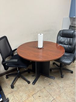 Round table 42”