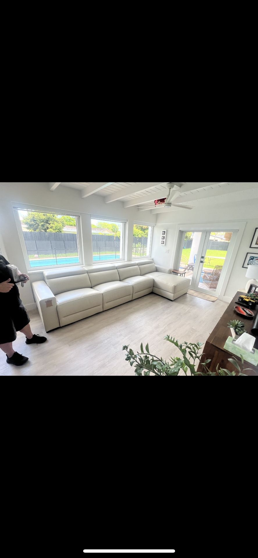 Fully Reclineable Leather Chaise Sectional Couch