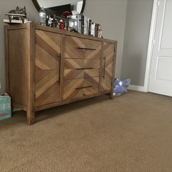 Coaster king size bed And 5 Drawer Dresser 